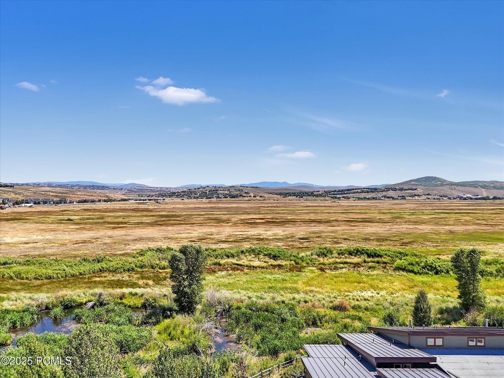 Park City, Utah, 84098, United States, 2 Bedrooms Bedrooms, ,2 BathroomsBathrooms,Residential,Forsale,2000239