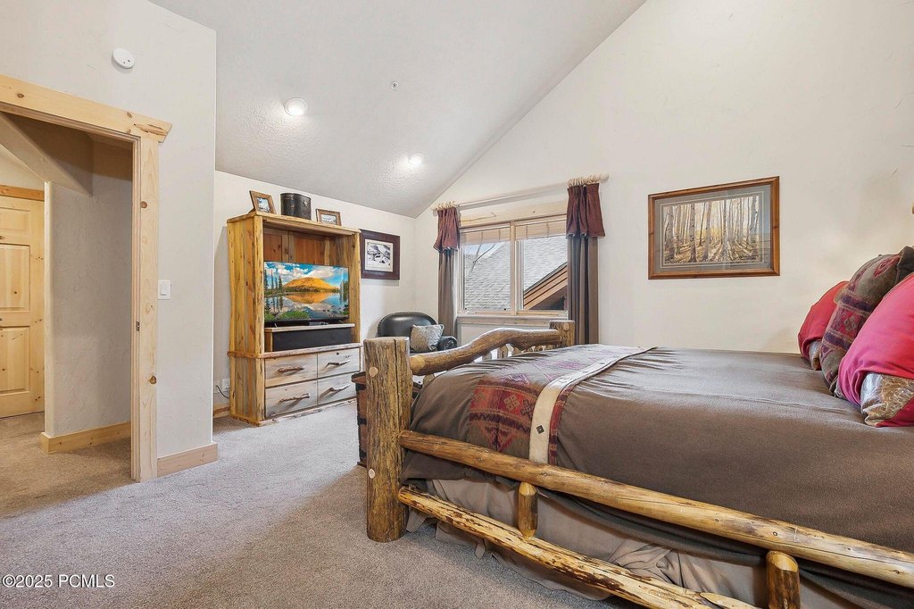 Park City, Utah, 84098, United States, 2 Bedrooms Bedrooms, ,2.5 BathroomsBathrooms,Residential,Forsale,2004732
