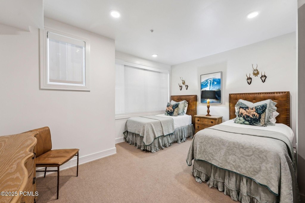 Park City, Utah, 84060, United States, 3 Bedrooms Bedrooms, ,3.5 BathroomsBathrooms,Residential,Forsale,2000242