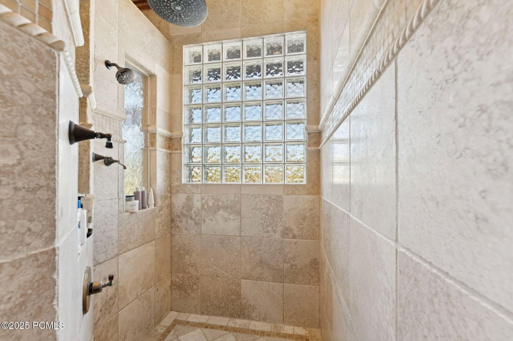 Park City, Utah, 84098, United States, 5 Bedrooms Bedrooms, ,4.5 BathroomsBathrooms,Residential,Forsale,1994165