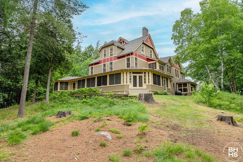 Saranac Lake, New York, 12983, United States, 6 Bedrooms Bedrooms, ,5.5 BathroomsBathrooms,Residential,Forsale,1953155