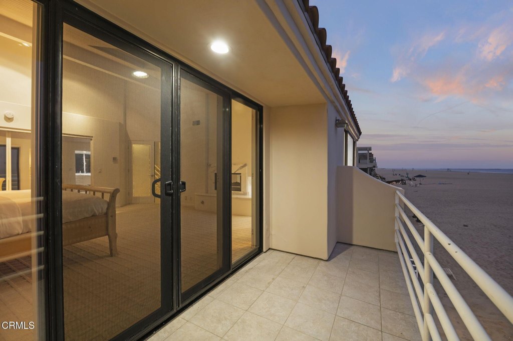 Oxnard, California, 93035, United States, 3 Bedrooms Bedrooms, ,2.5 BathroomsBathrooms,Residential,Forsale,1963619