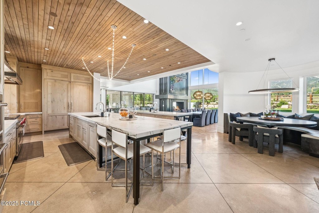 Park City, Utah, 84098, United States, 6 Bedrooms Bedrooms, ,7.5 BathroomsBathrooms,Residential,Forsale,2000234