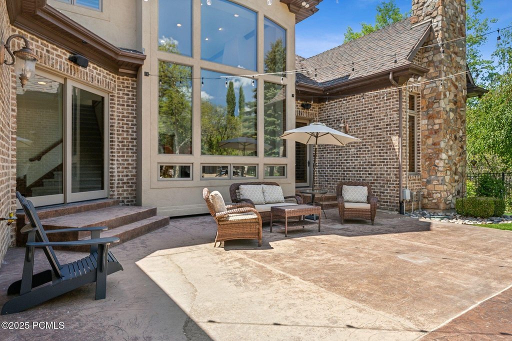 Sandy, Utah, 84092, United States, 7 Bedrooms Bedrooms, ,6.5 BathroomsBathrooms,Residential,Forsale,2004728