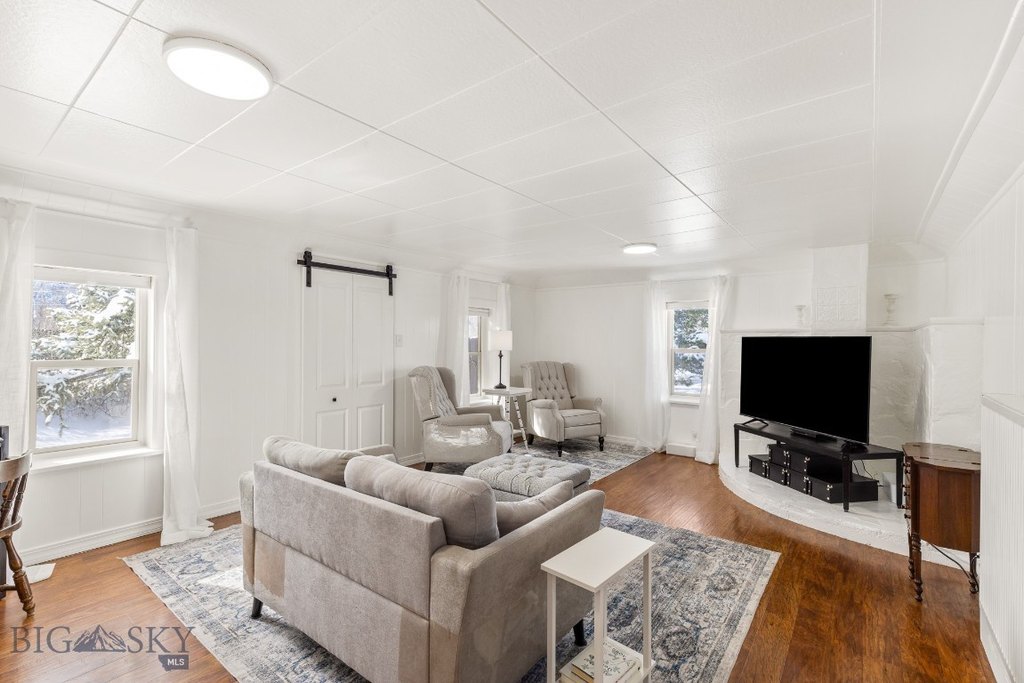 Bozeman, Montana, 59718, United States, 4 Bedrooms Bedrooms, ,2 BathroomsBathrooms,Residential,Forsale,1986976