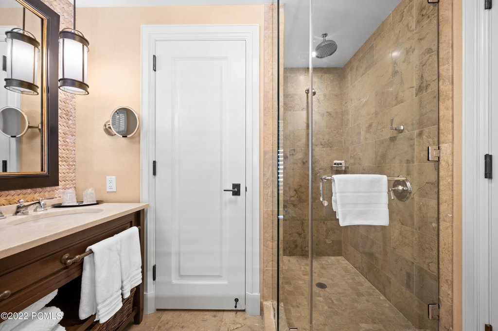 Park City, Utah, 84060, United States, 3 Bedrooms Bedrooms, ,3.5 BathroomsBathrooms,Residential,Forsale,2000243