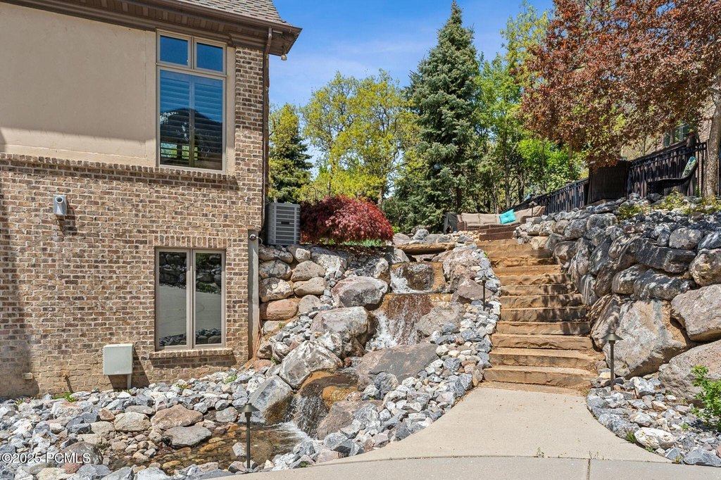 Sandy, Utah, 84092, United States, 7 Bedrooms Bedrooms, ,6.5 BathroomsBathrooms,Residential,Forsale,2004728