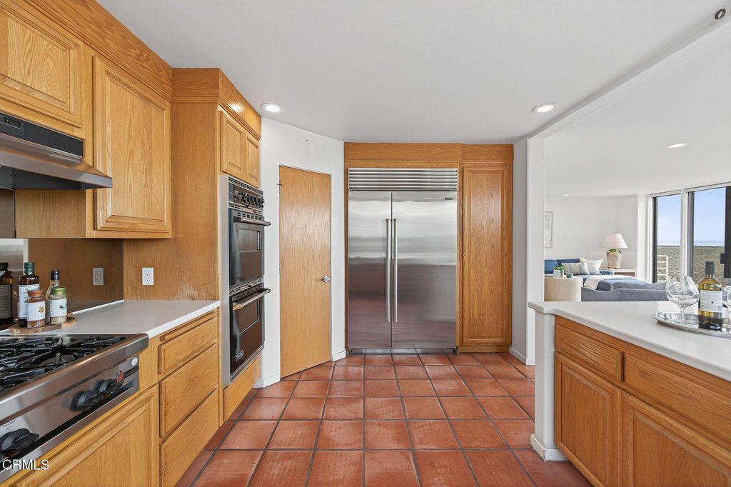 Oxnard, California, 93035, United States, 3 Bedrooms Bedrooms, ,2.5 BathroomsBathrooms,Residential,Forsale,1963619