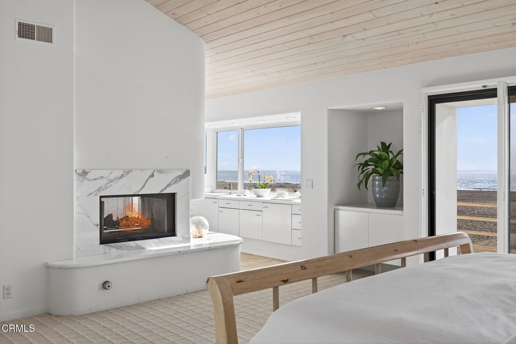 Oxnard, California, 93035, United States, 3 Bedrooms Bedrooms, ,2.5 BathroomsBathrooms,Residential,Forsale,1963619