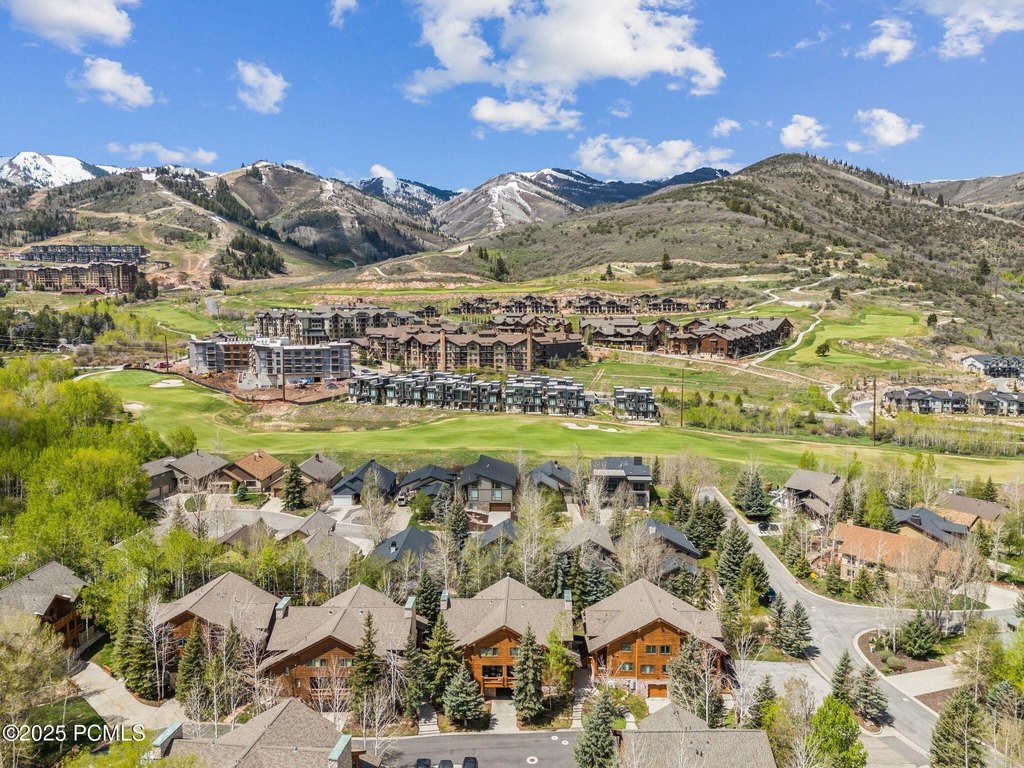 Park City, Utah, 84098, United States, 2 Bedrooms Bedrooms, ,2.5 BathroomsBathrooms,Residential,Forsale,2004732