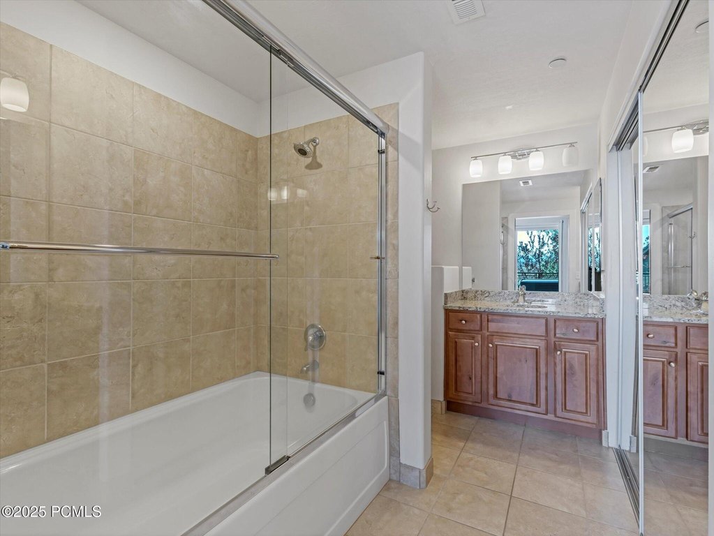 Park City, Utah, 84098, United States, 2 Bedrooms Bedrooms, ,2 BathroomsBathrooms,Residential,Forsale,2000239