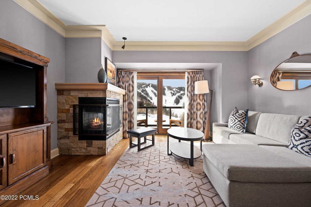 Park City, Utah, 84060, United States, 3 Bedrooms Bedrooms, ,3.5 BathroomsBathrooms,Residential,Forsale,2000243