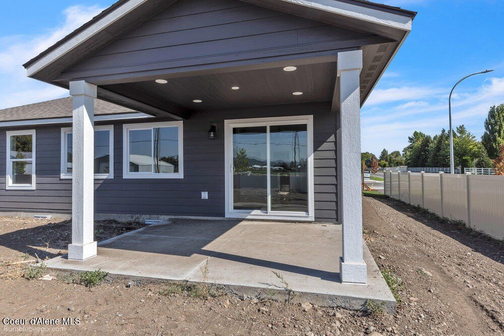 Post Falls, Idaho, 83854, United States, 4 Bedrooms Bedrooms, ,2 BathroomsBathrooms,Residential,Forsale,1984588