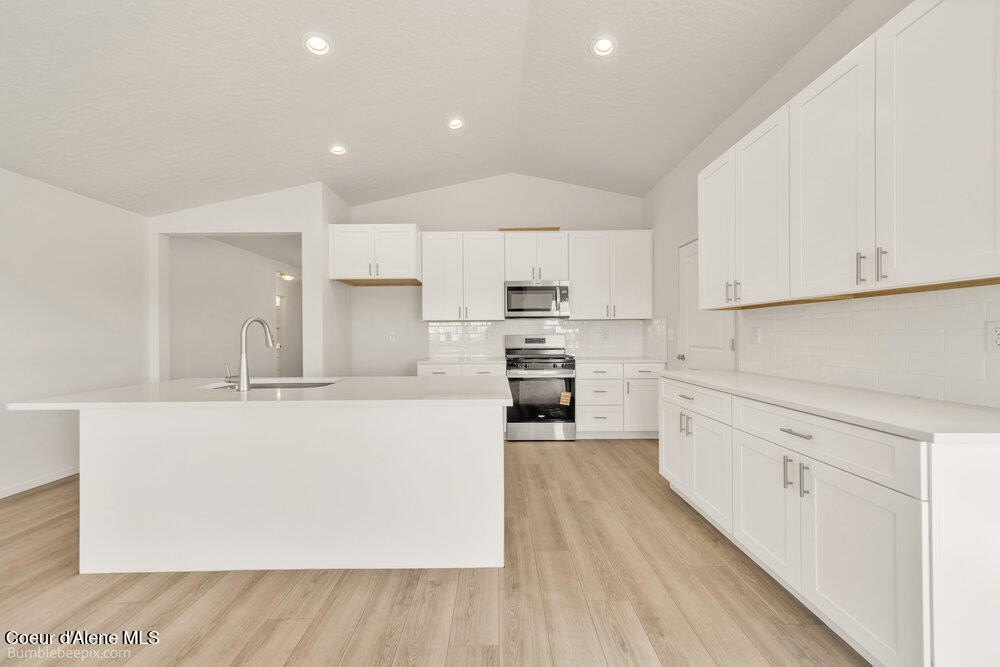 Post Falls, Idaho, 83854, United States, 3 Bedrooms Bedrooms, ,2 BathroomsBathrooms,Residential,Forsale,1984545