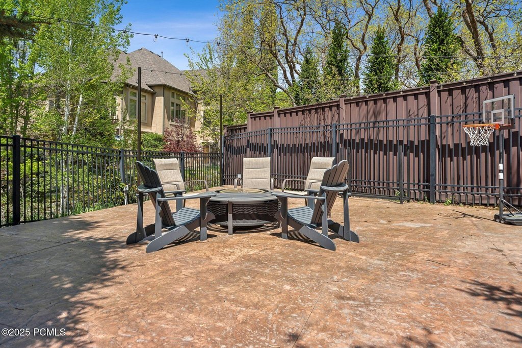 Sandy, Utah, 84092, United States, 7 Bedrooms Bedrooms, ,6.5 BathroomsBathrooms,Residential,Forsale,2004728