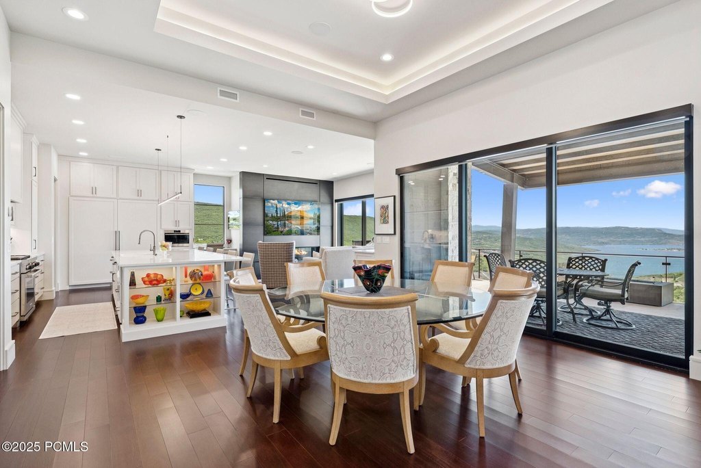 Kamas, Utah, 84036, United States, 4 Bedrooms Bedrooms, ,4.5 BathroomsBathrooms,Residential,Forsale,2000241