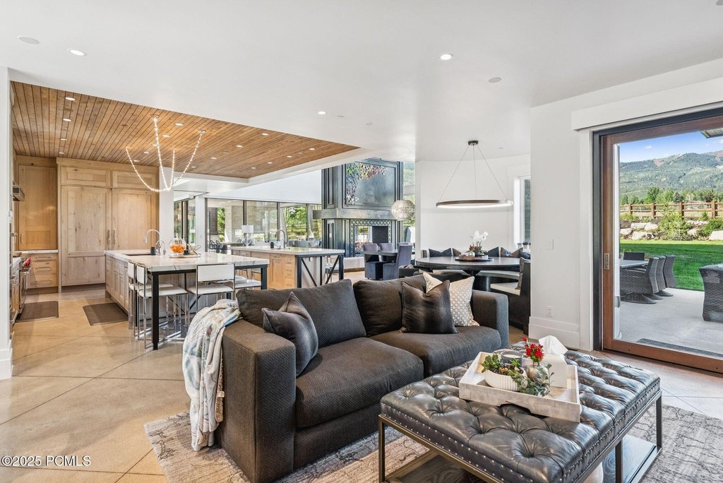 Park City, Utah, 84098, United States, 6 Bedrooms Bedrooms, ,7.5 BathroomsBathrooms,Residential,Forsale,2000234