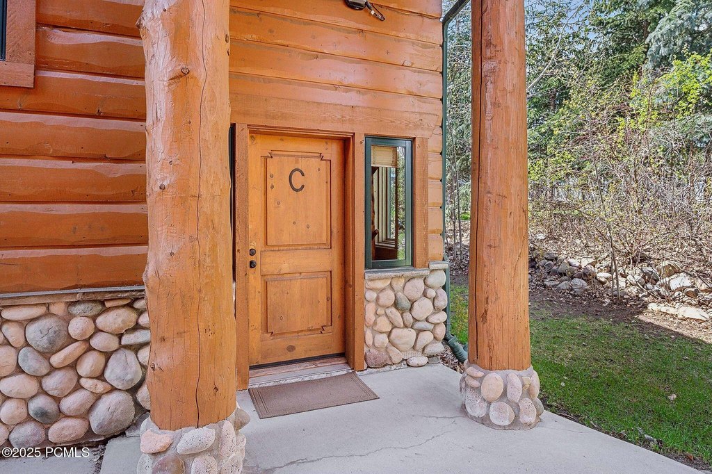 Park City, Utah, 84098, United States, 2 Bedrooms Bedrooms, ,2.5 BathroomsBathrooms,Residential,Forsale,2004732