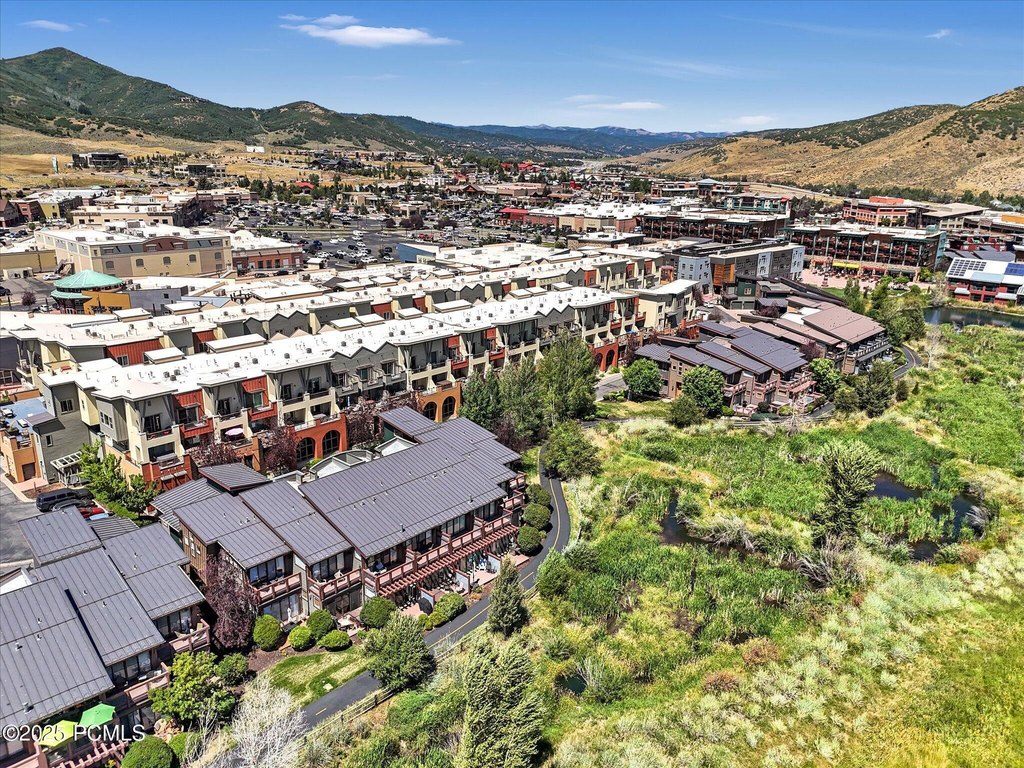 Park City, Utah, 84098, United States, 2 Bedrooms Bedrooms, ,2 BathroomsBathrooms,Residential,Forsale,2000239