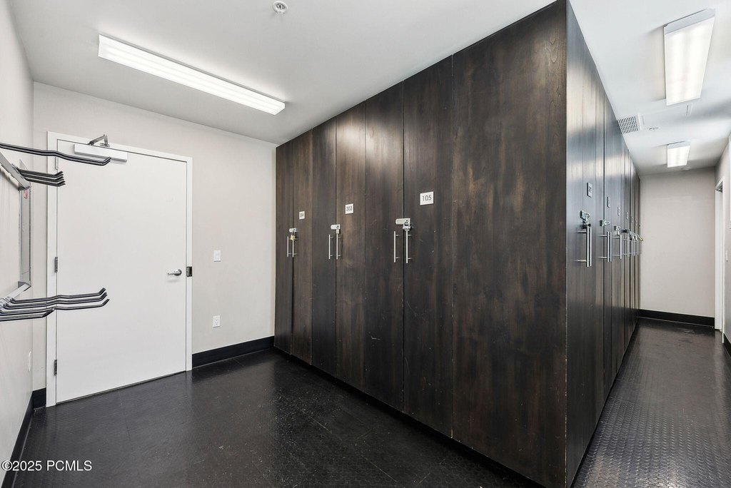 Park City, Utah, 84060, United States, 3 Bedrooms Bedrooms, ,3.5 BathroomsBathrooms,Residential,Forsale,2000242