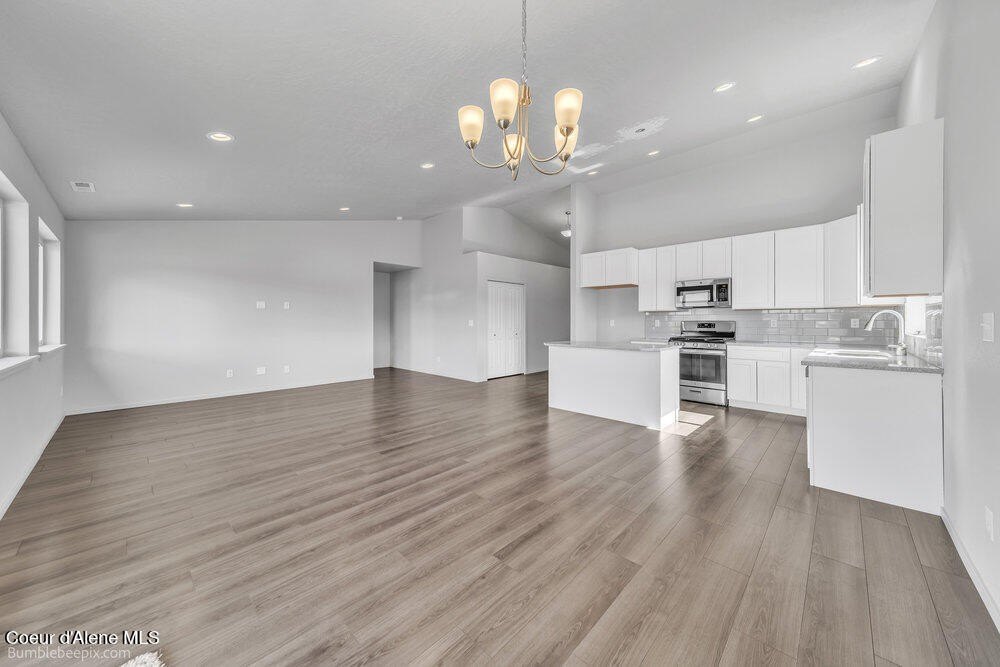 Post Falls, Idaho, 83854, United States, 4 Bedrooms Bedrooms, ,2 BathroomsBathrooms,Residential,Forsale,1984588