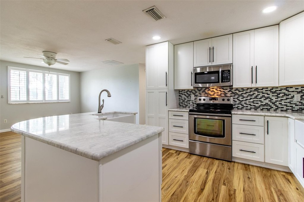 OCALA, Florida, 34476, United States, 3 Bedrooms Bedrooms, ,2 BathroomsBathrooms,Residential,Forsale,1969795