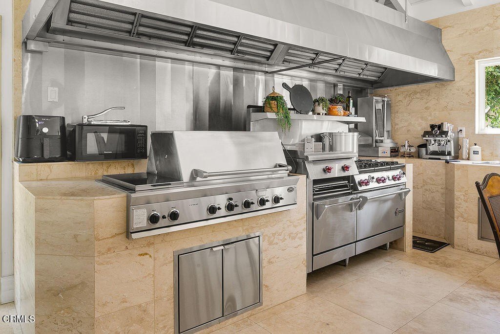 Santa Rosa Valley, California, 93012, United States, 5 Bedrooms Bedrooms, ,5.5 BathroomsBathrooms,Residential,Forsale,2004524