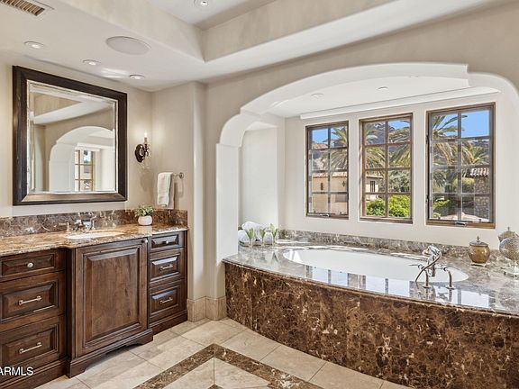 Paradise Valley, Arizona, 85253, United States, 4 Bedrooms Bedrooms, ,4 BathroomsBathrooms,Residential,Forsale,1953473
