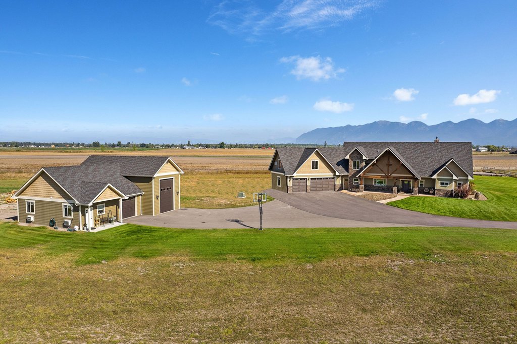 Kalispell, Montana, 59901, United States, 6 Bedrooms Bedrooms, ,4.5 BathroomsBathrooms,Residential,Forsale,1986949