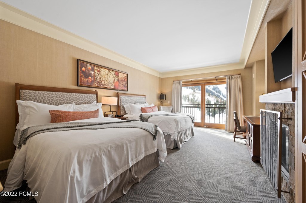 Park City, Utah, 84060, United States, 3 Bedrooms Bedrooms, ,3.5 BathroomsBathrooms,Residential,Forsale,2000243