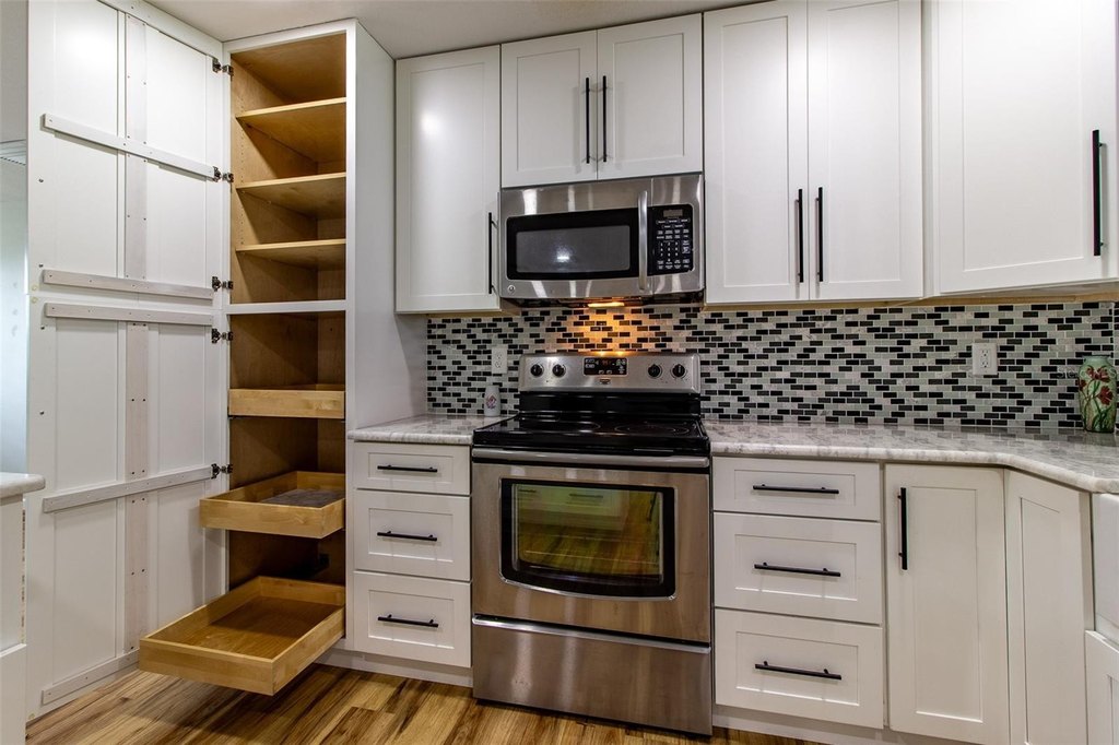 OCALA, Florida, 34476, United States, 3 Bedrooms Bedrooms, ,2 BathroomsBathrooms,Residential,Forsale,1969795