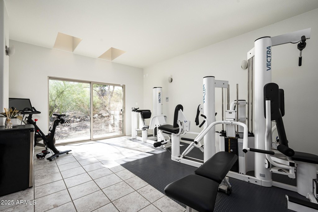 Paradise Valley, Arizona, 85253, United States, 5 Bedrooms Bedrooms, ,7 BathroomsBathrooms,Residential,Forsale,1971066