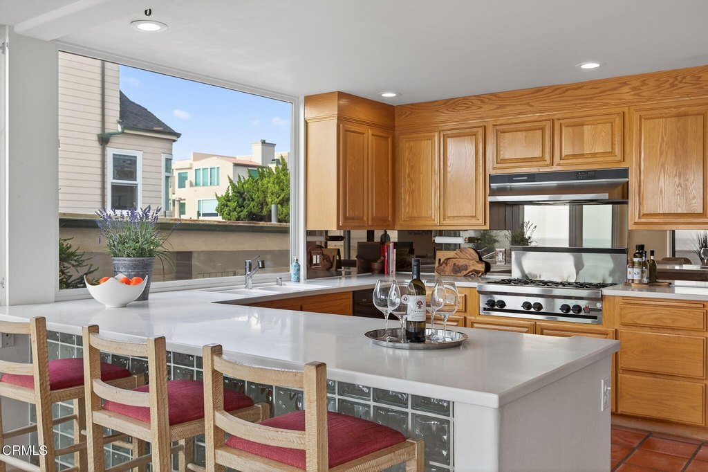 Oxnard, California, 93035, United States, 3 Bedrooms Bedrooms, ,2.5 BathroomsBathrooms,Residential,Forsale,1963619