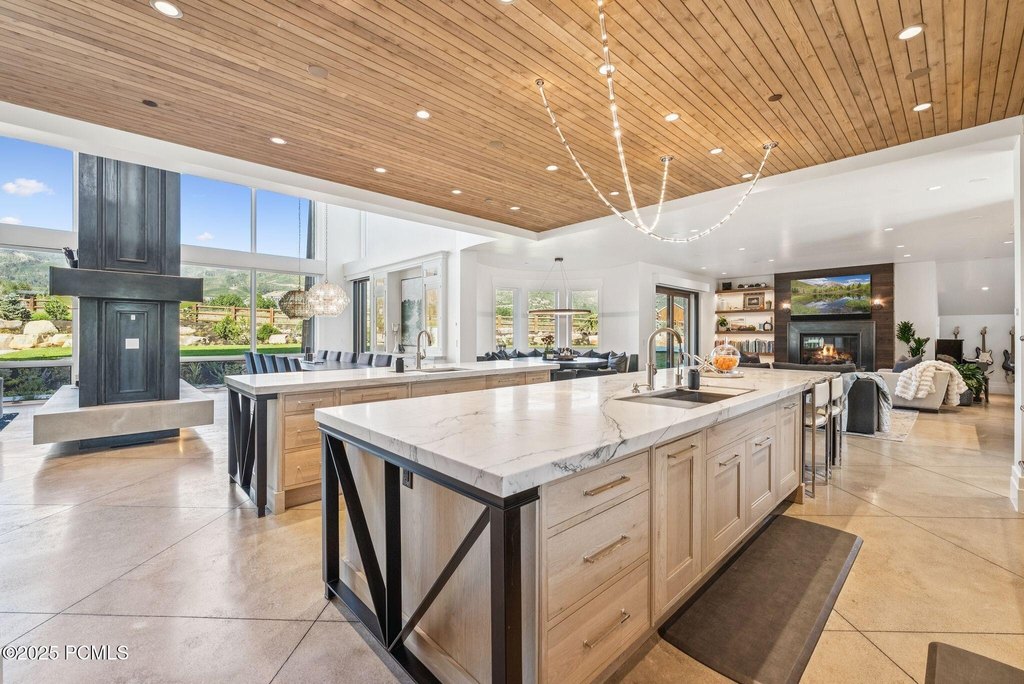 Park City, Utah, 84098, United States, 6 Bedrooms Bedrooms, ,7.5 BathroomsBathrooms,Residential,Forsale,2000234