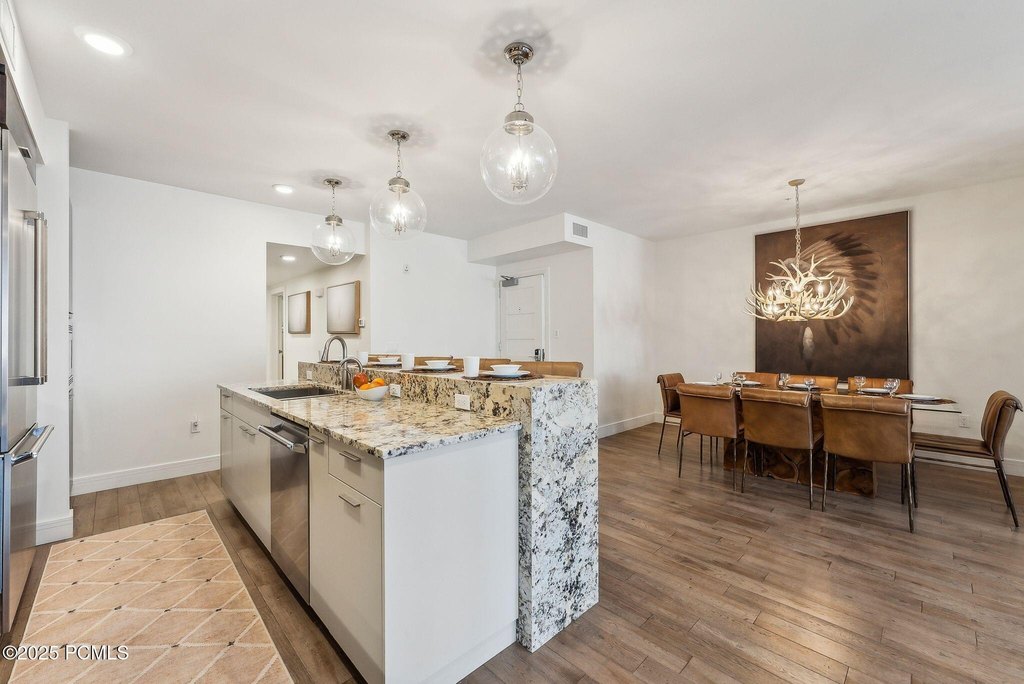 Park City, Utah, 84060, United States, 3 Bedrooms Bedrooms, ,3.5 BathroomsBathrooms,Residential,Forsale,2000242