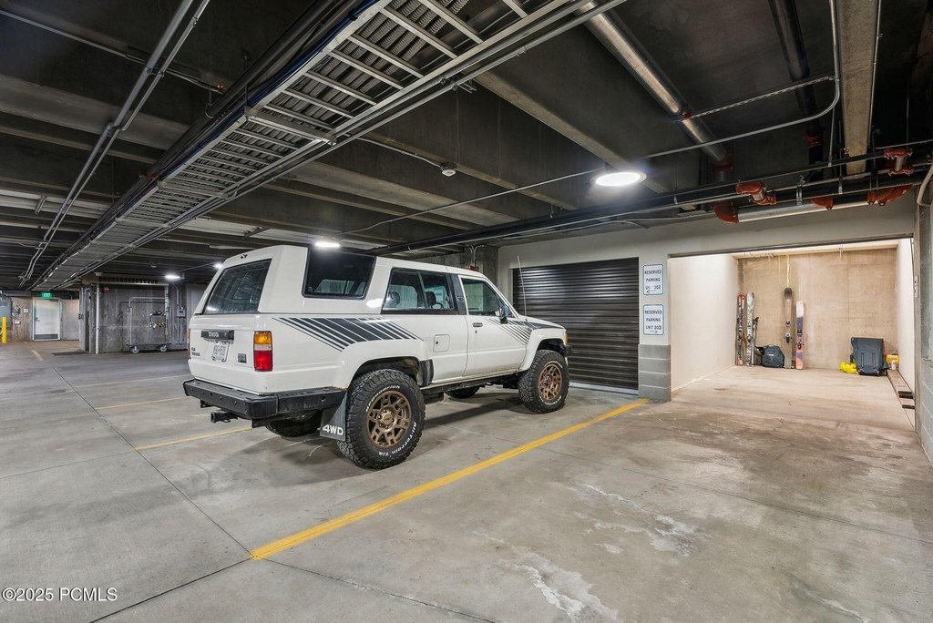 Park City, Utah, 84060, United States, 3 Bedrooms Bedrooms, ,3.5 BathroomsBathrooms,Residential,Forsale,2000242