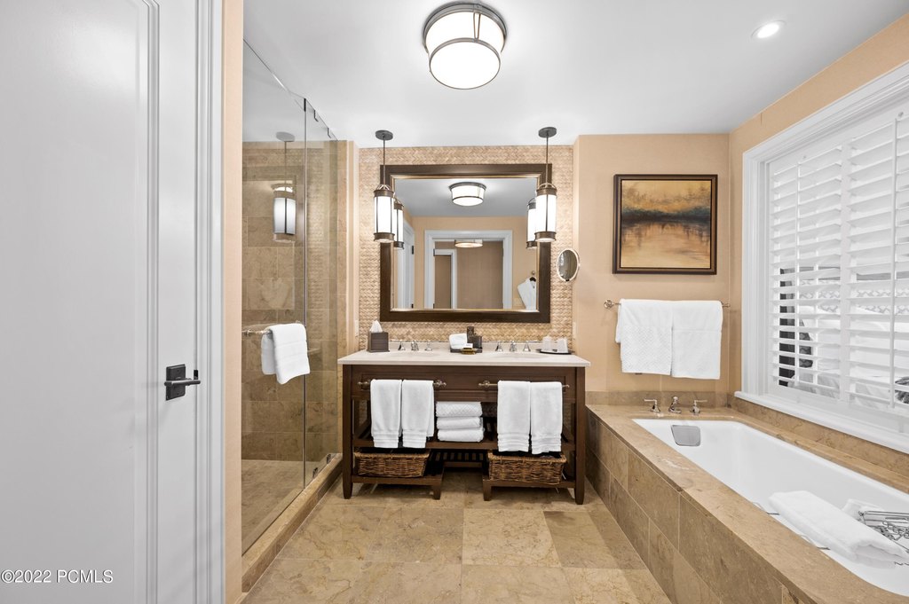 Park City, Utah, 84060, United States, 3 Bedrooms Bedrooms, ,3.5 BathroomsBathrooms,Residential,Forsale,2000243