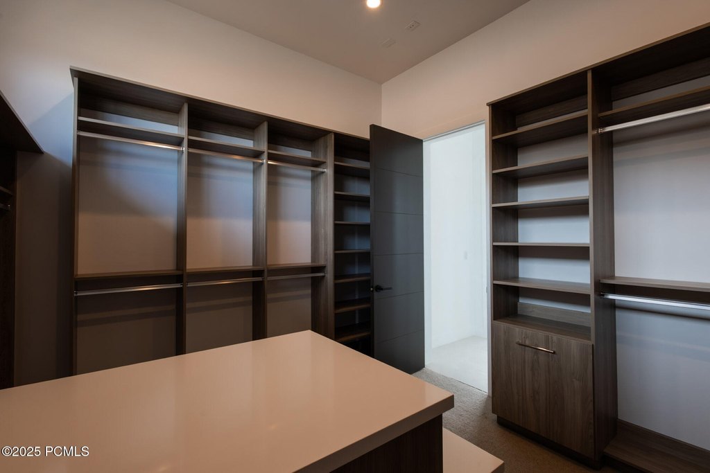 Hideout, Utah, 84036, United States, 5 Bedrooms Bedrooms, ,4.5 BathroomsBathrooms,Residential,Forsale,2004200