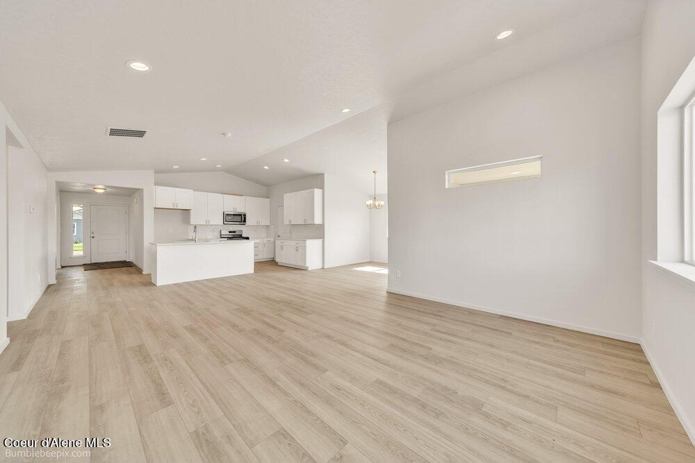 Post Falls, Idaho, 83854, United States, 3 Bedrooms Bedrooms, ,2 BathroomsBathrooms,Residential,Forsale,1984545