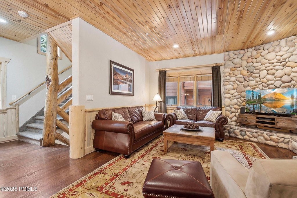 Park City, Utah, 84098, United States, 2 Bedrooms Bedrooms, ,2.5 BathroomsBathrooms,Residential,Forsale,2004732