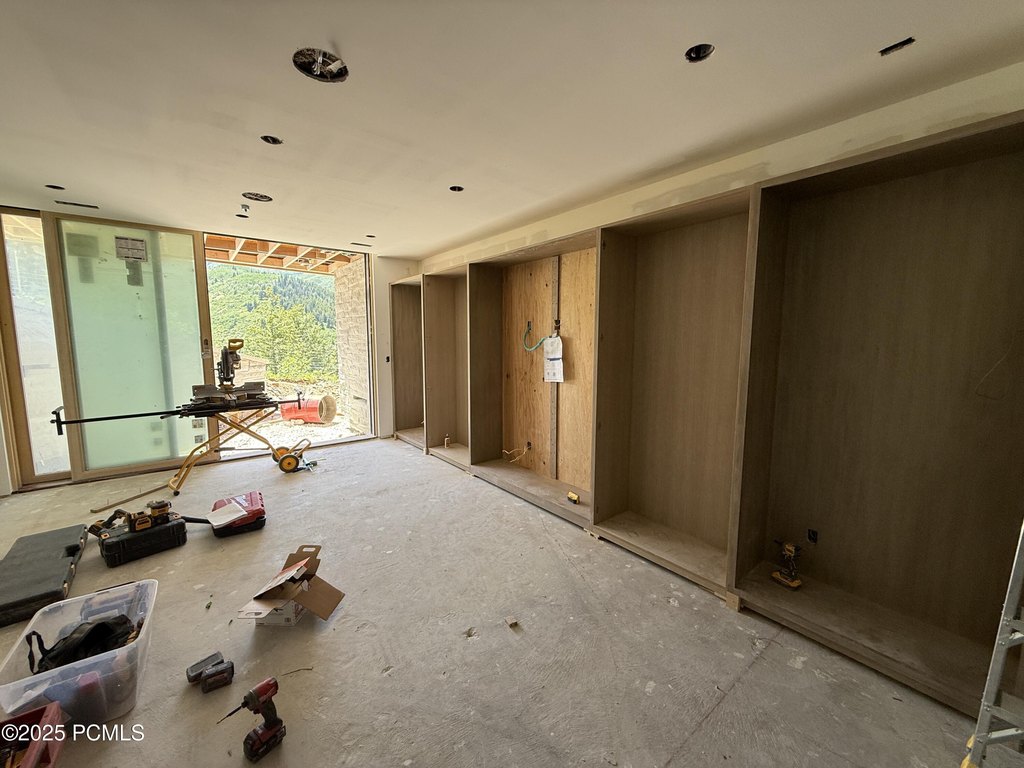 Park City, Utah, 84060, United States, 6 Bedrooms Bedrooms, ,7.5 BathroomsBathrooms,Residential,Forsale,2000251