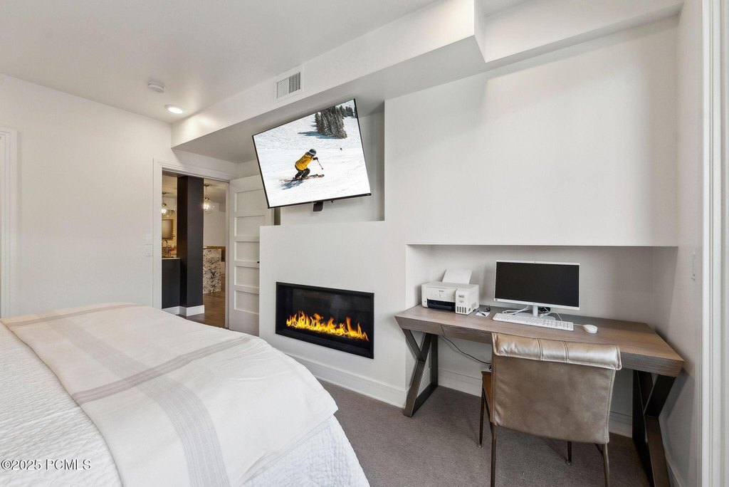 Park City, Utah, 84060, United States, 3 Bedrooms Bedrooms, ,3.5 BathroomsBathrooms,Residential,Forsale,2000242