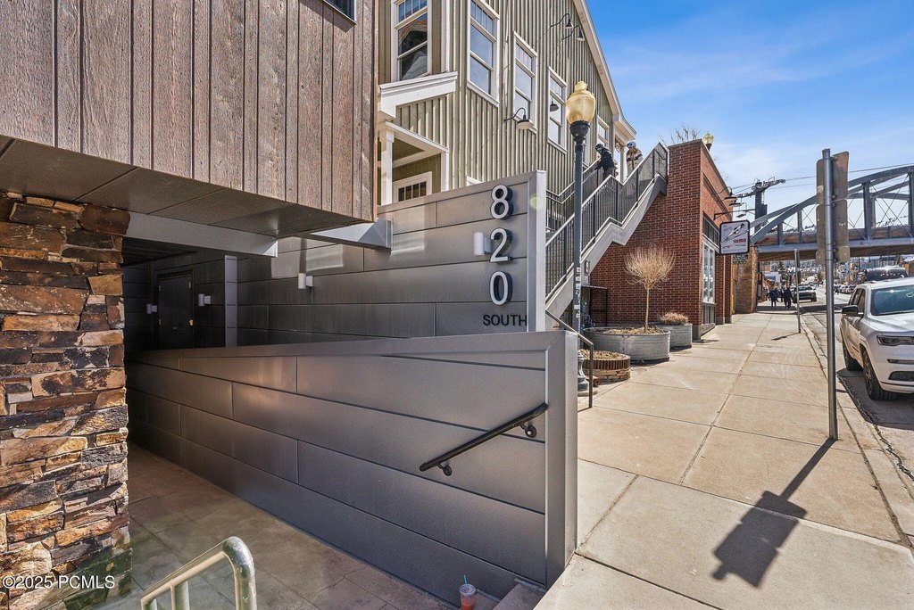 Park City, Utah, 84060, United States, 3 Bedrooms Bedrooms, ,3.5 BathroomsBathrooms,Residential,Forsale,2000242