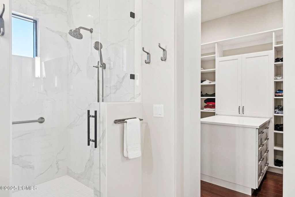 Kamas, Utah, 84036, United States, 4 Bedrooms Bedrooms, ,4.5 BathroomsBathrooms,Residential,Forsale,2000241