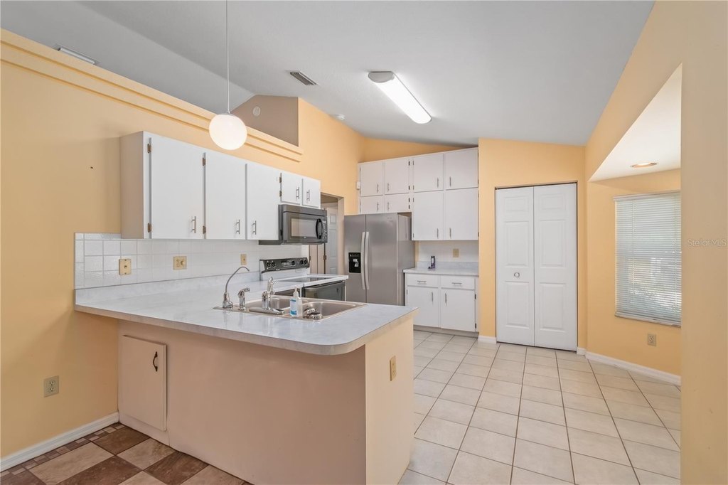 WILLISTON, Florida, 32696, United States, 3 Bedrooms Bedrooms, ,2 BathroomsBathrooms,Residential,Forsale,1994119