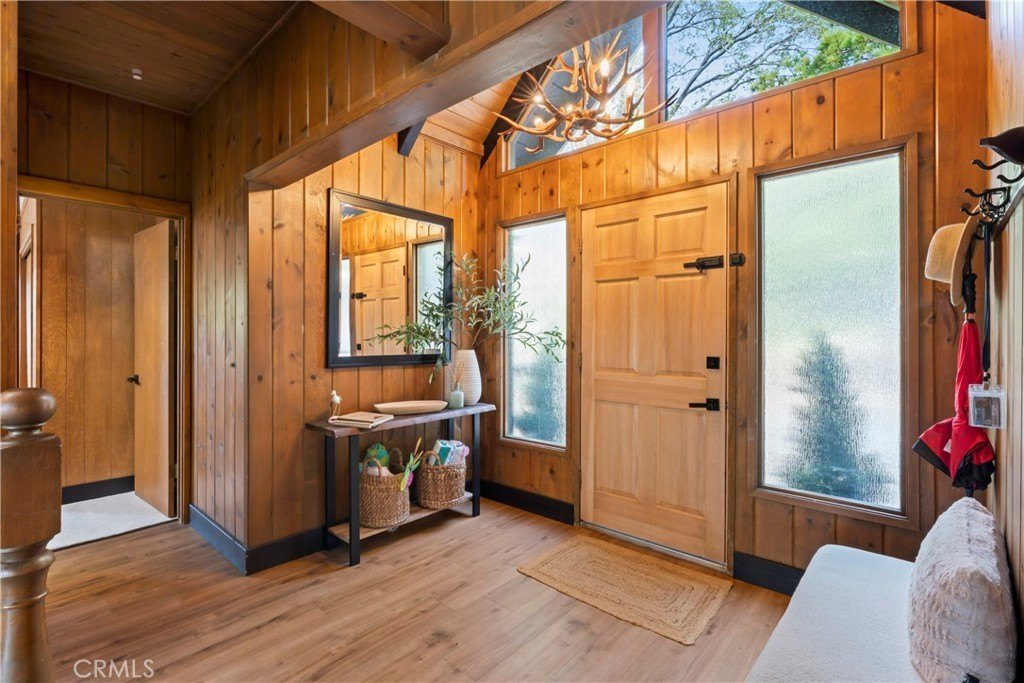 Lake Arrowhead, California, 92352, United States, 4 Bedrooms Bedrooms, ,3.5 BathroomsBathrooms,Residential,Forsale,1971041