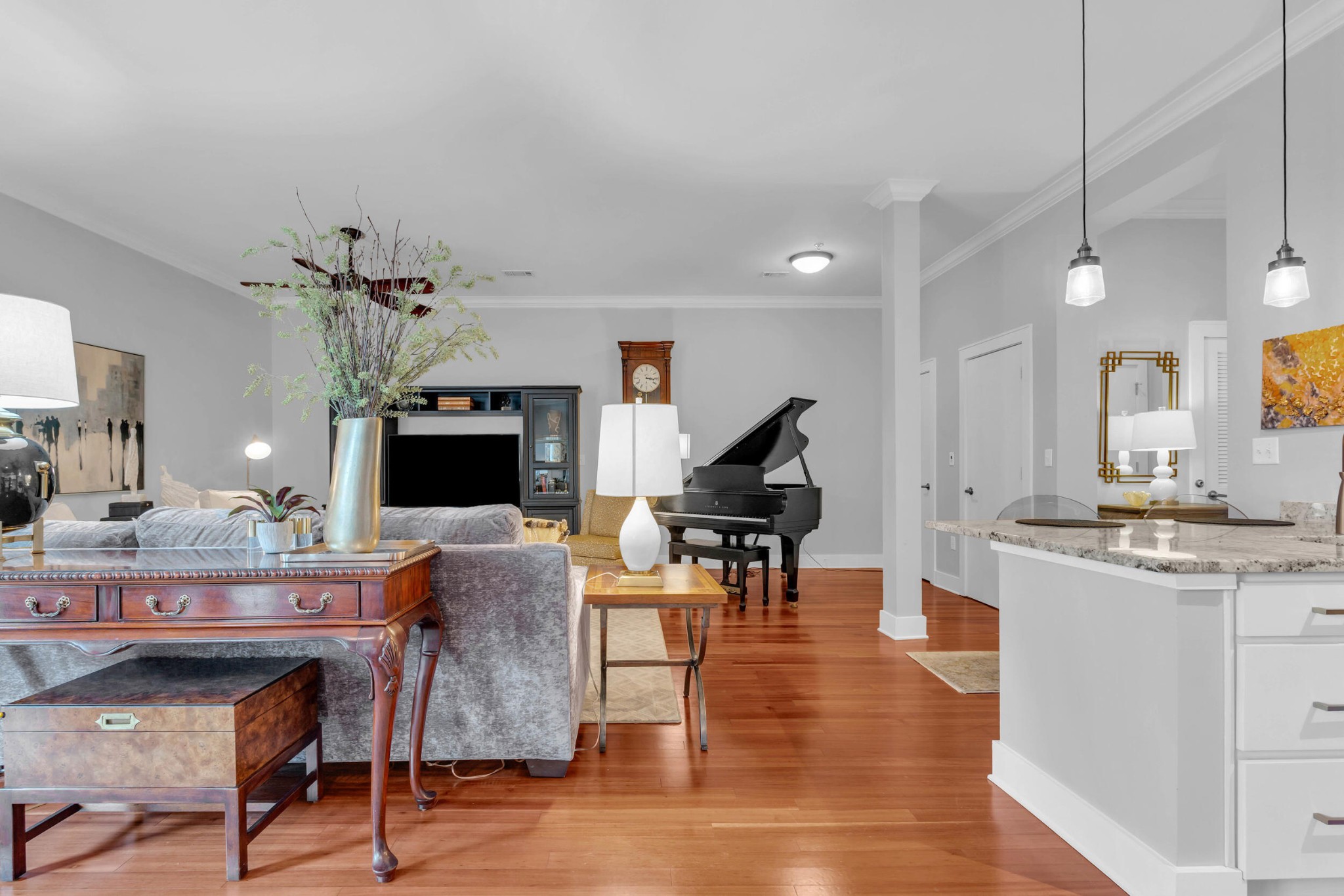 Chattanooga, Tennessee, 37403, United States, 2 Bedrooms Bedrooms, ,2.5 BathroomsBathrooms,Residential,Forsale,1963576