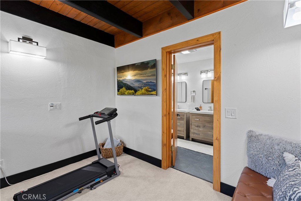 Lake Arrowhead, California, 92352, United States, 4 Bedrooms Bedrooms, ,3.5 BathroomsBathrooms,Residential,Forsale,1971041