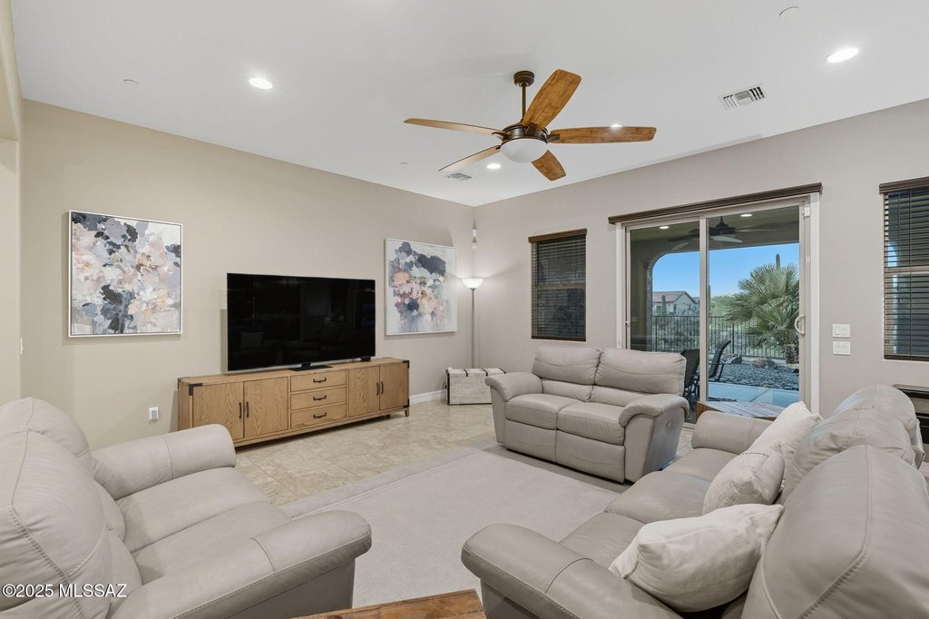 Oro Valley, Arizona, 85737, United States, 3 Bedrooms Bedrooms, ,3.5 BathroomsBathrooms,Residential,Forsale,1963521