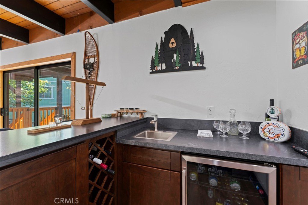 Lake Arrowhead, California, 92352, United States, 4 Bedrooms Bedrooms, ,3.5 BathroomsBathrooms,Residential,Forsale,1971041